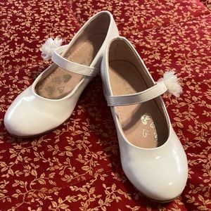 Olive and Eddie Girls White Patent Shoes Sz 12